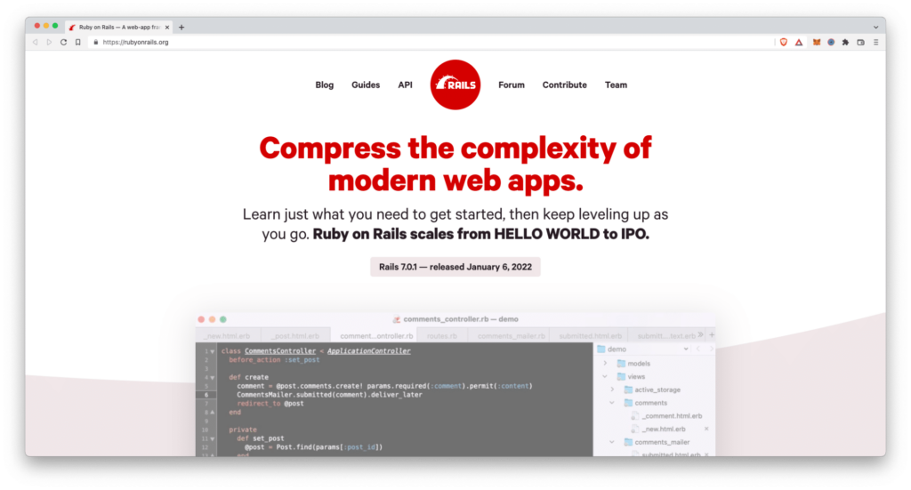 Домашняя страница Ruby on Rails, показывающая раздел кода Ruby, открытый в редакторе кода.